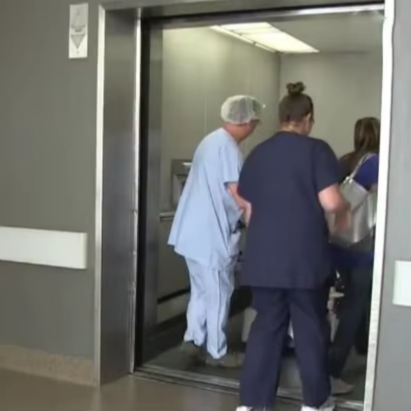 Ardaitheoir Sínte Ospidéil VTEH101 le AC Drive Ard-acmhainn ISO le haghaidh Iompar Sínte Othair Oibriú Smooth Safe